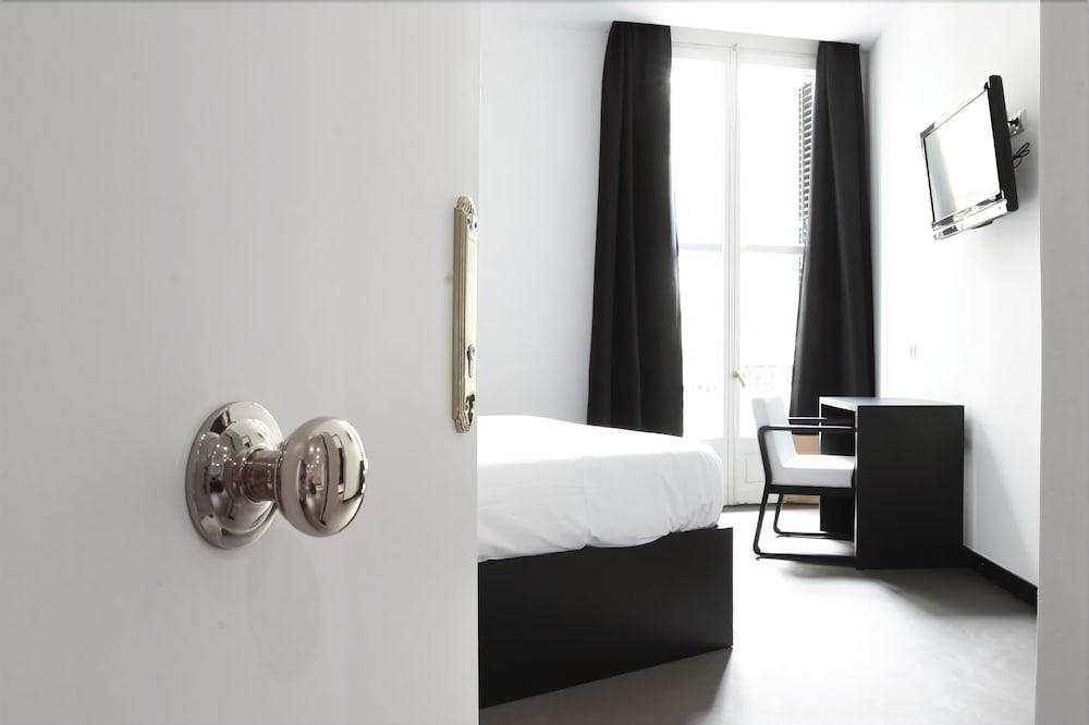 Amra Barcelona Caspe Hotel Екстериор снимка