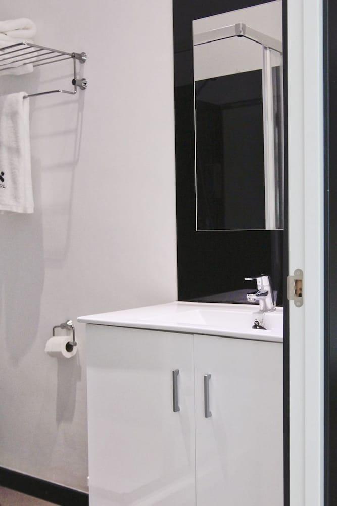 Amra Barcelona Caspe Hotel Екстериор снимка